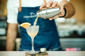 The Hottest Hotel Bars in Cayman