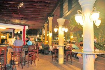 Decker's Grille and Lounge