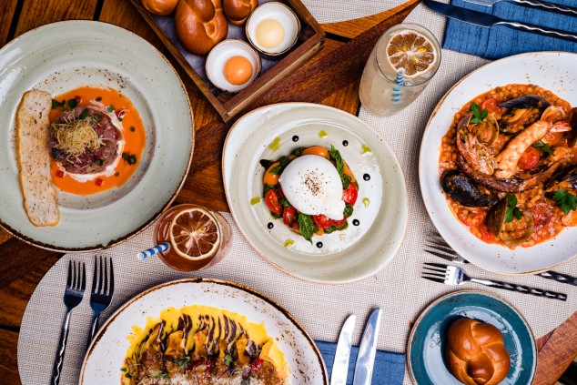  Andiamo Dining Set Up 