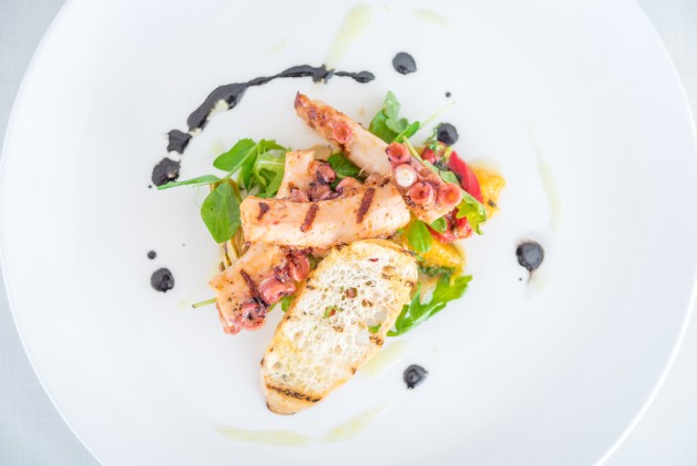  Cracked Conch Cayman Seafood 