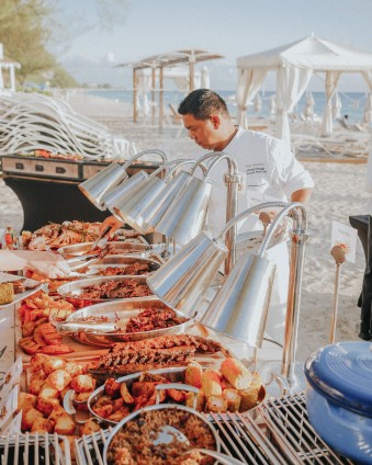  Chef cooking at Tortuga Cayman Buffet 