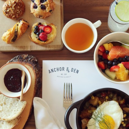  Anchor and Den Breakfast 