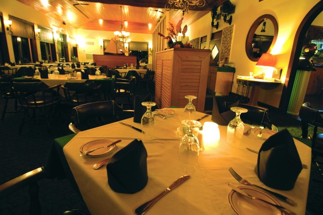  Sunset House Dinner Table Inside 