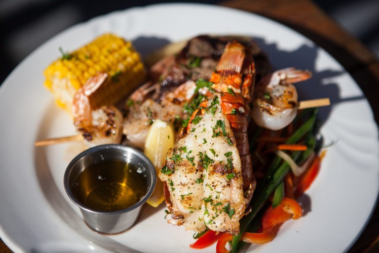 Duke's Seafood & Rib Shack